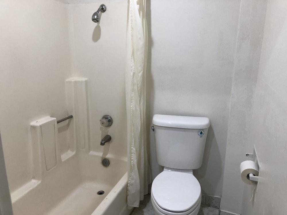 ロサンゼルス イン&スイーツ Lax West Athens エクステリア 写真